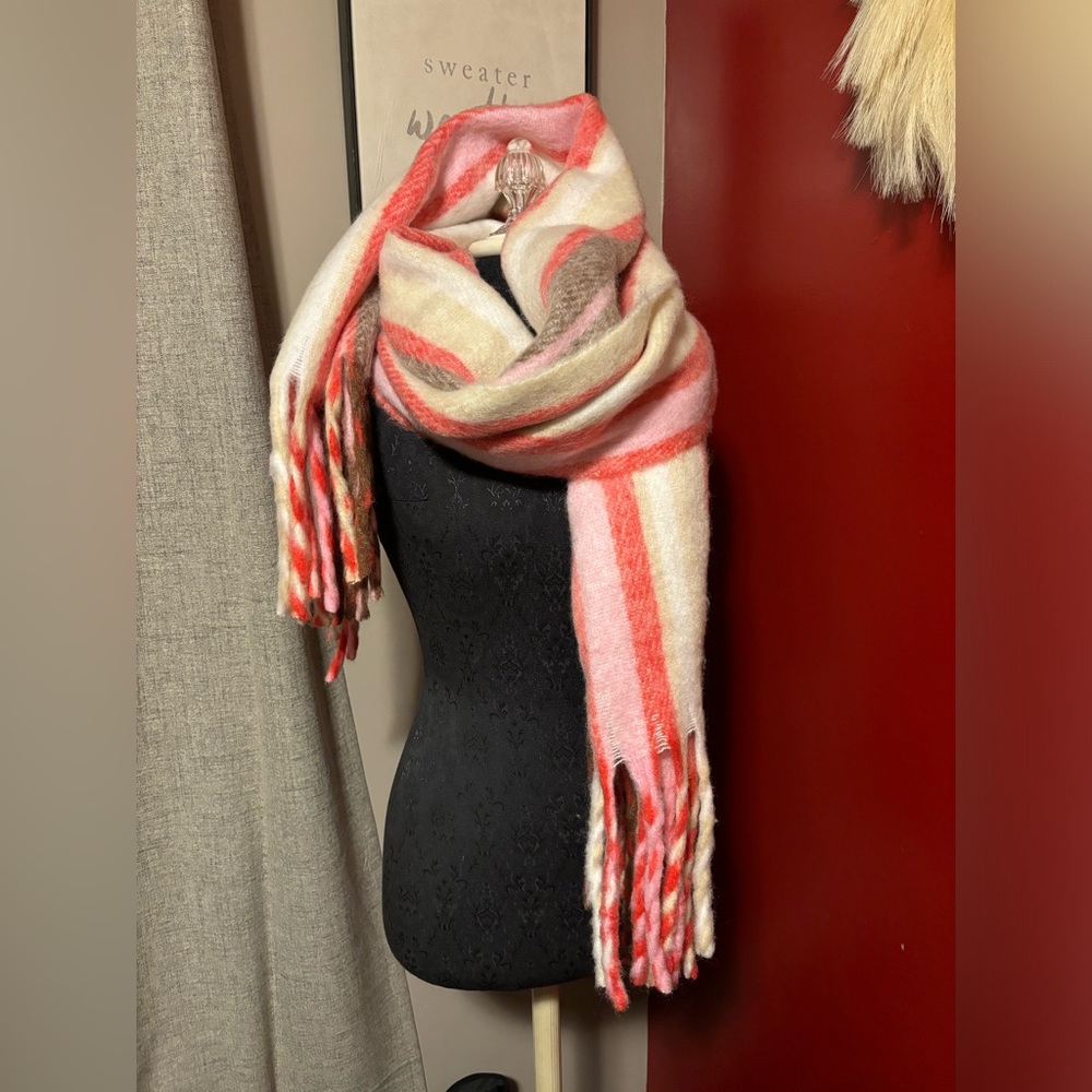 NWOT Aerie scarf! ❄️🥶✨
